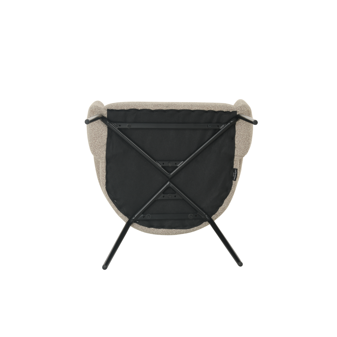 Chaise de salle à manger Aalborg Bouclé beige with black base - 4 chaises pour seulement €33.99 – offre limitée!