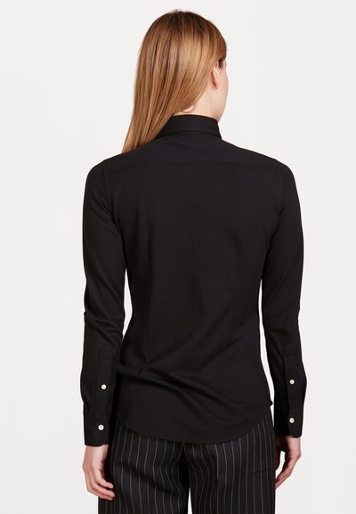 RL – Women's button-down shirt