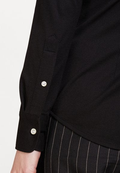 RL – Women's button-down shirt