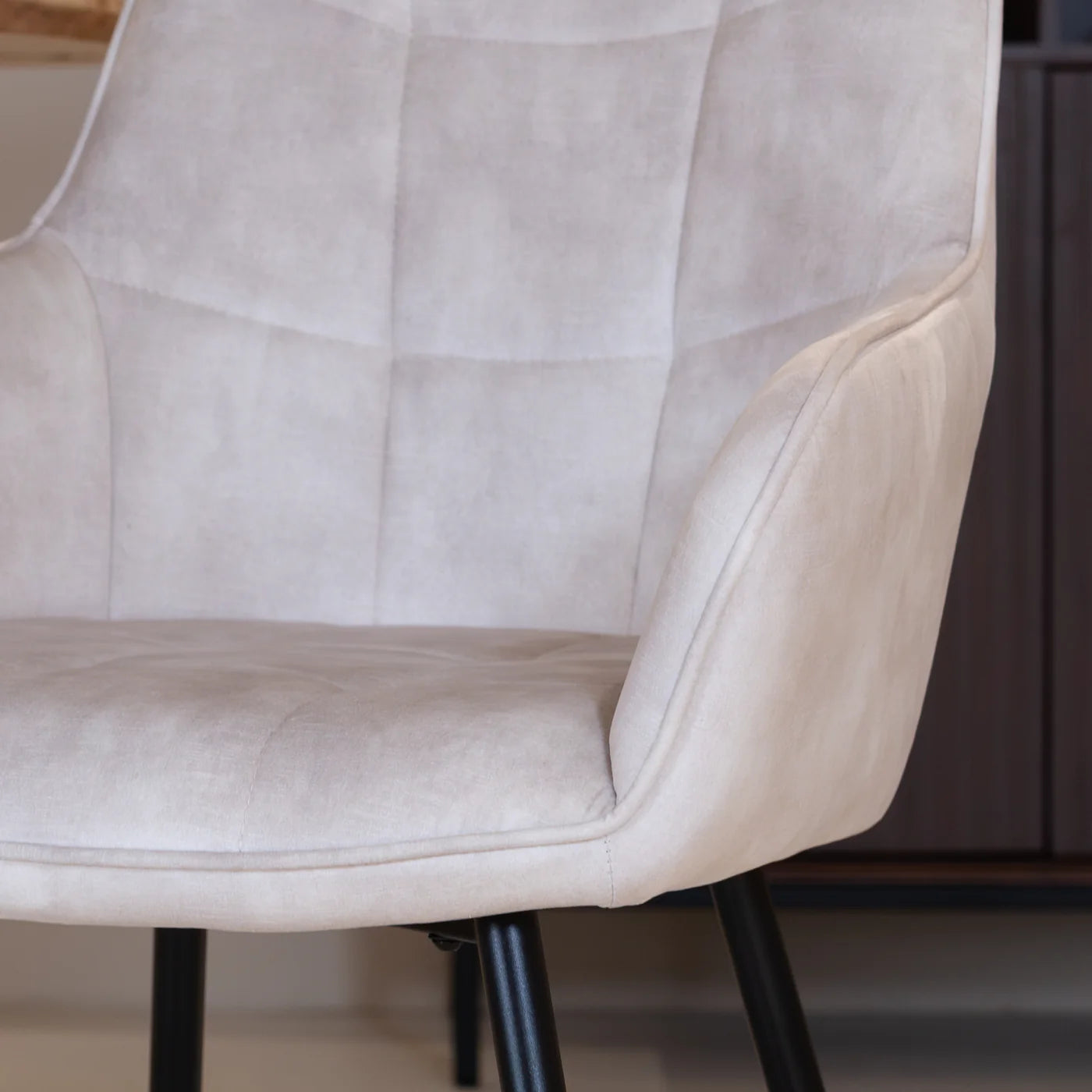 Chaise de salle à manger Lynn | Micro Suéde 4 chaises pour seulement €33.99 – offre limitée!