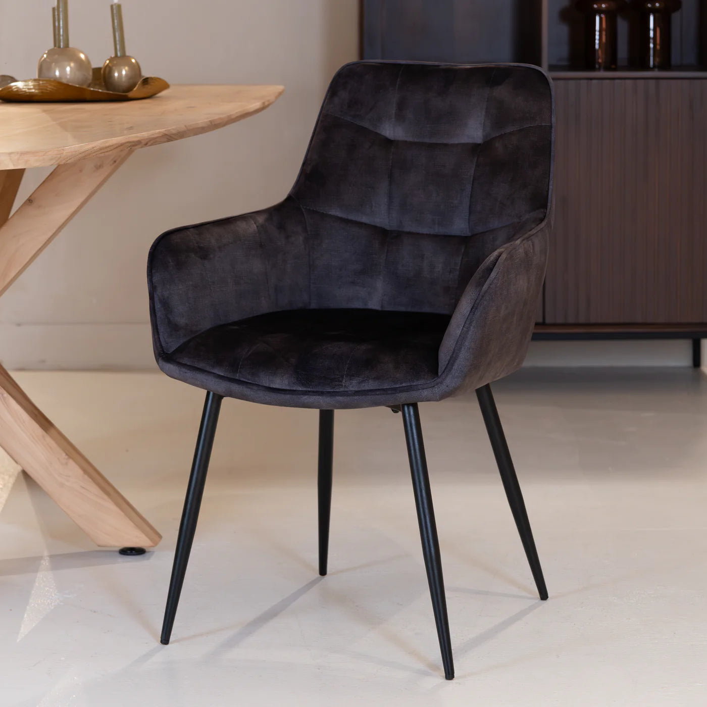 Chaise de salle à manger Lynn | Micro Suéde 4 chaises pour seulement €33.99 – offre limitée!