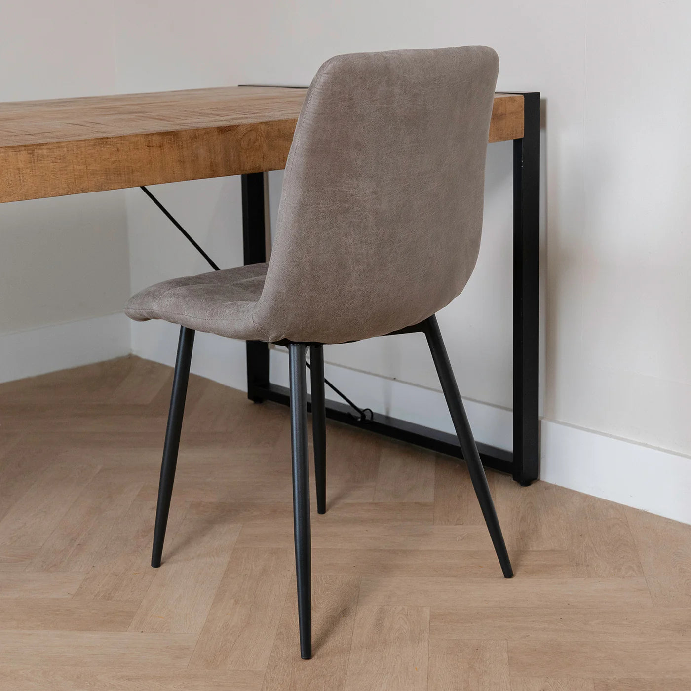 Chaise de salle à manger Tess | Micro-suède 4 chaises pour seulement €33.99 – offre limitée!