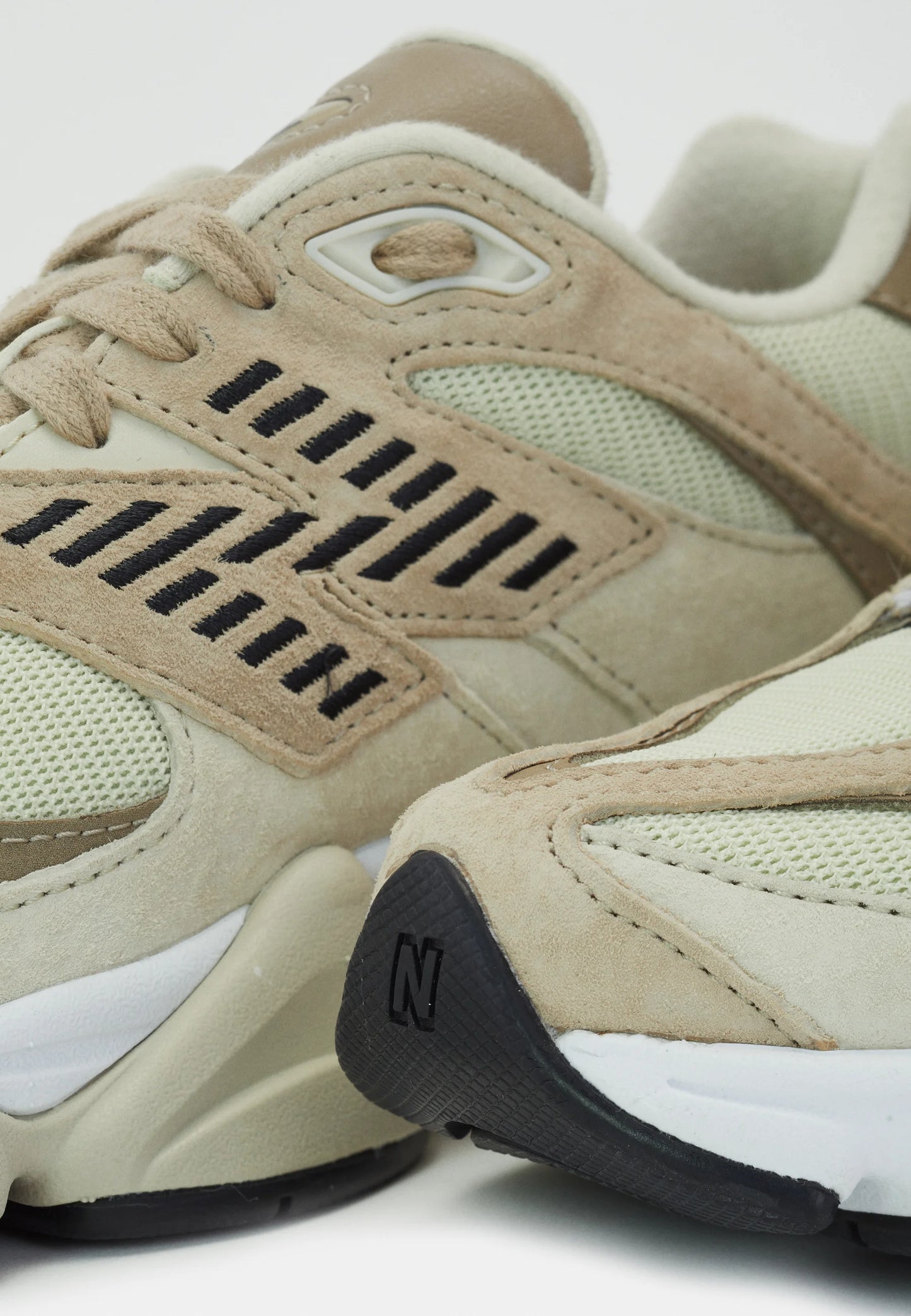 NB - Unisex Sneakers